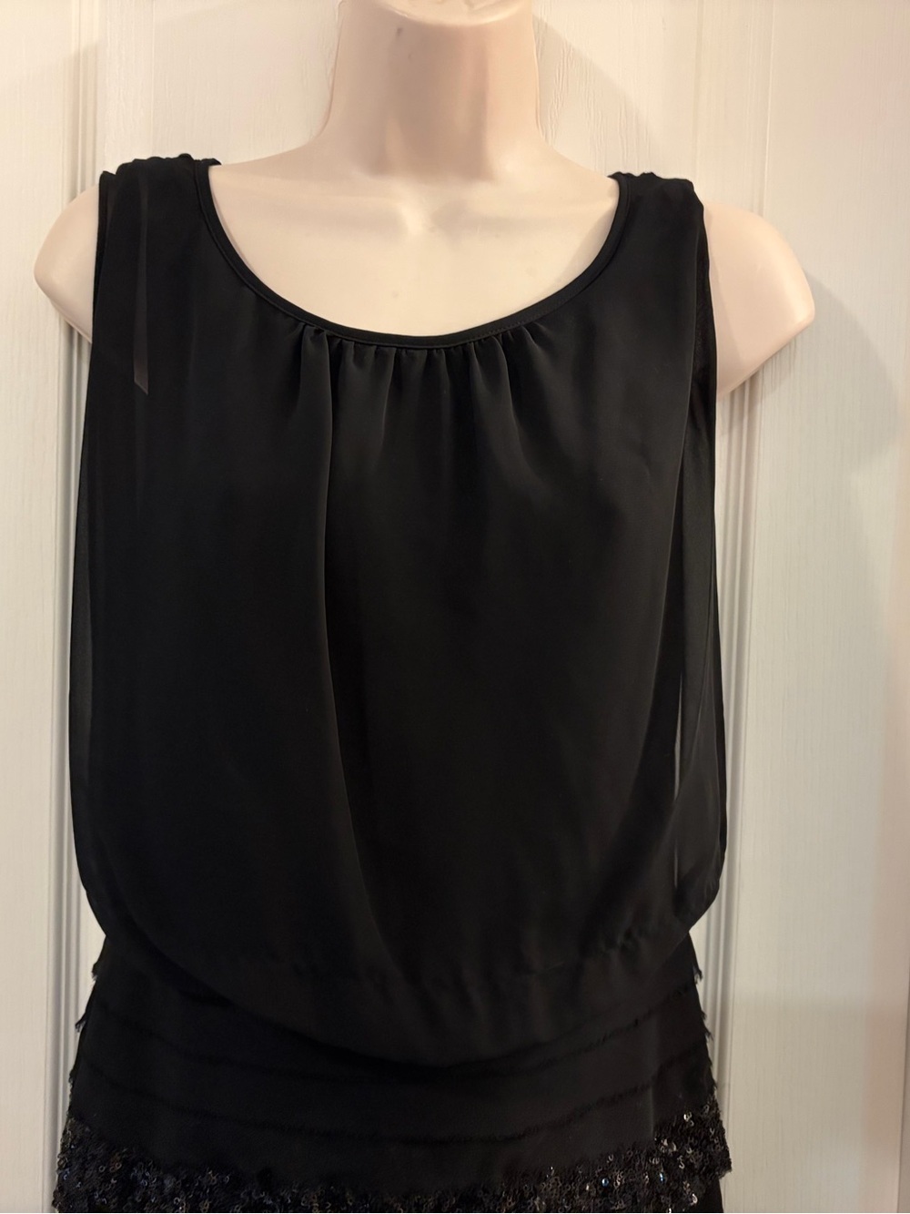 Aidan by Aidan Mattox Tiered Sequin Black Chiffon Gown EUC SZ 6 - Picture 2 of 9
